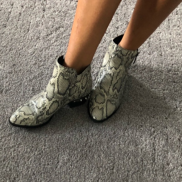 Sam Edelman Circus python print booties sz 7.5 - Picture 2 of 7